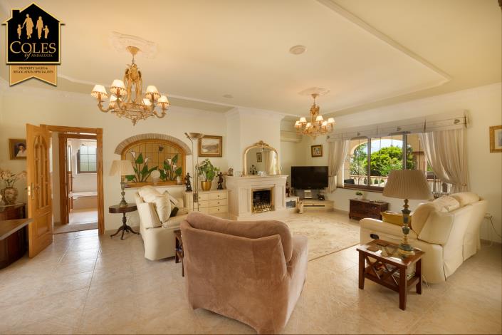 Image No.28-3 Bed Villa / Detached for sale