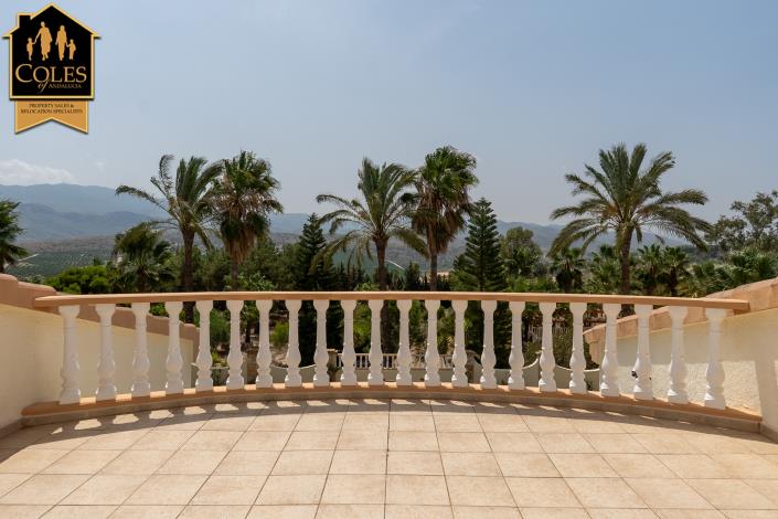 Image No.37-3 Bed Villa / Detached for sale