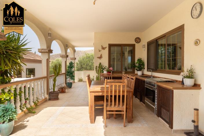 Image No.41-3 Bed Villa / Detached for sale