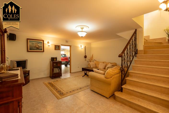 Image No.43-3 Bed Villa / Detached for sale