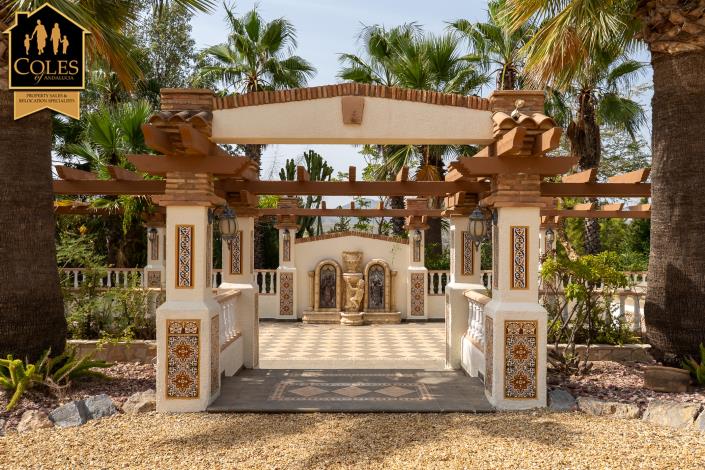 Image No.49-3 Bed Villa / Detached for sale