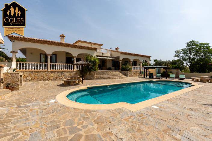 Image No.53-3 Bed Villa / Detached for sale