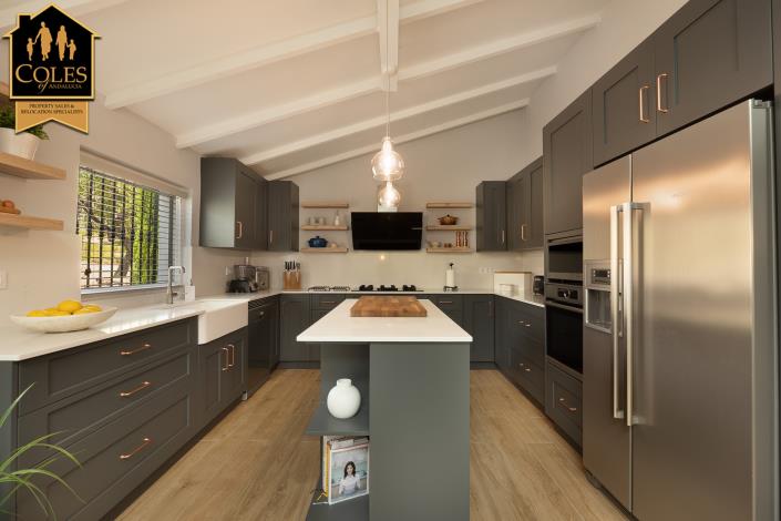 Image No.16-5 Bed Cortijo for sale