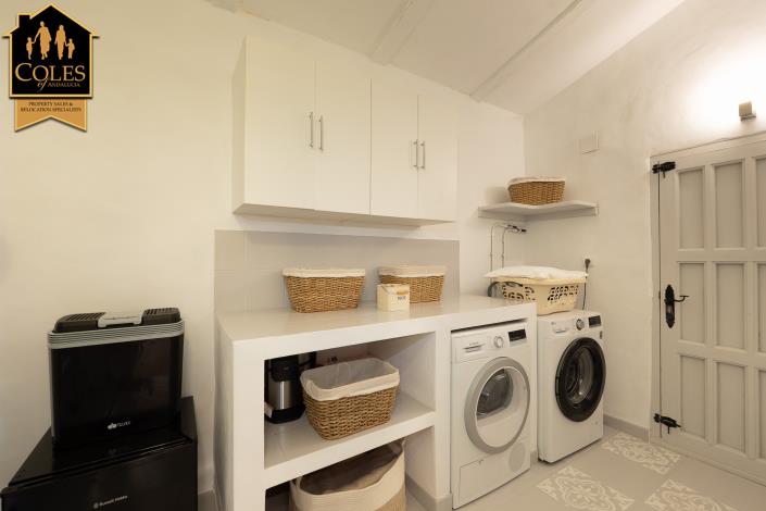 Image No.26-5 Bed Cortijo for sale