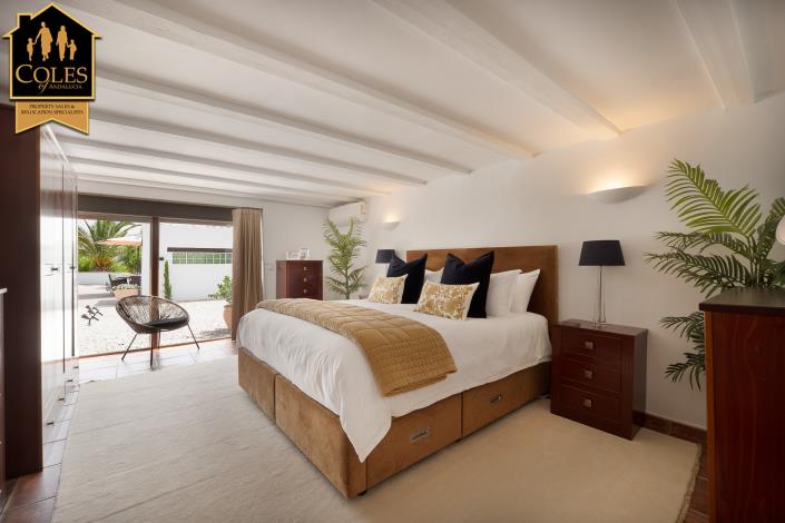 Image No.29-5 Bed Cortijo for sale