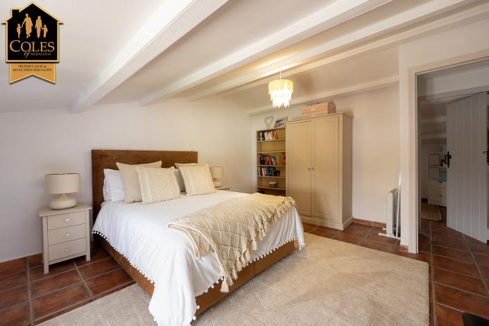 Image No.38-5 Bed Cortijo for sale