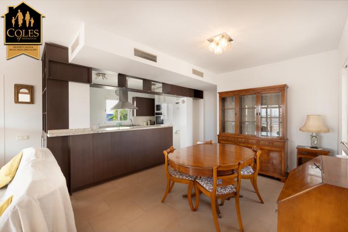 Image No.13-3 Bed Villa / Detached for sale