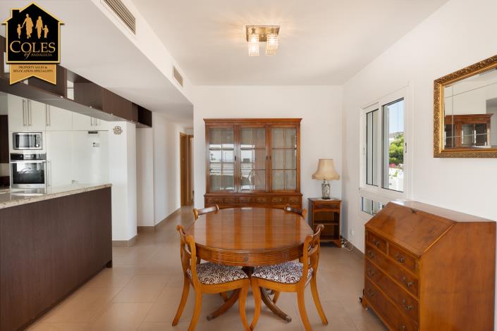 Image No.14-3 Bed Villa / Detached for sale