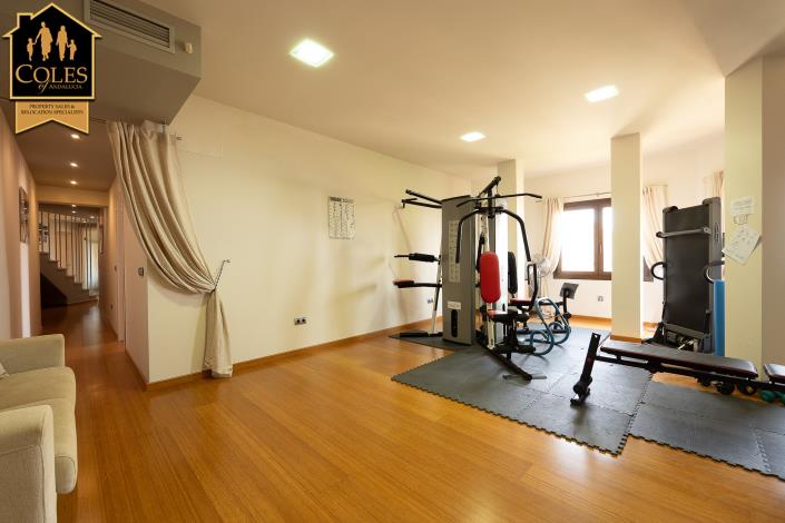 Image No.33-4 Bed Villa / Detached for sale