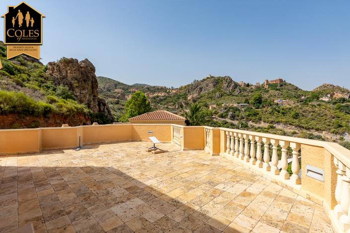 Image No.42-4 Bed Villa / Detached for sale