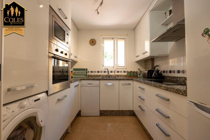 Image No.13-3 Bed Townhouse for sale