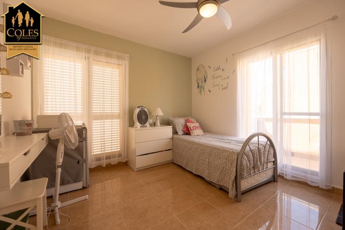 Image No.28-3 Bed Townhouse for sale