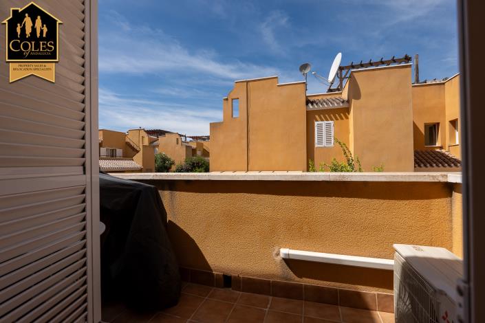 Image No.35-3 Bed Townhouse for sale