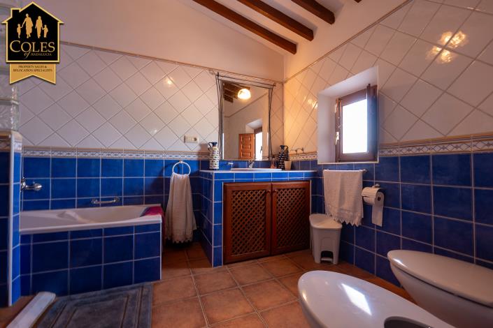 Image No.33-7 Bed Cortijo for sale