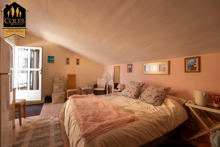 Image No.32-4 Bed Villa for sale