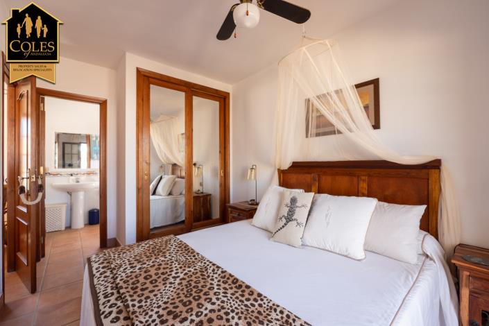 Image No.18-3 Bed Apartment for sale