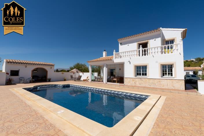 Image No.9-3 Bed Villa / Detached for sale