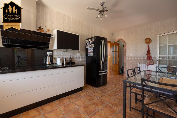 Image No.14-3 Bed Villa / Detached for sale