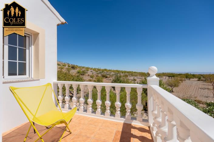 Image No.21-3 Bed Villa / Detached for sale