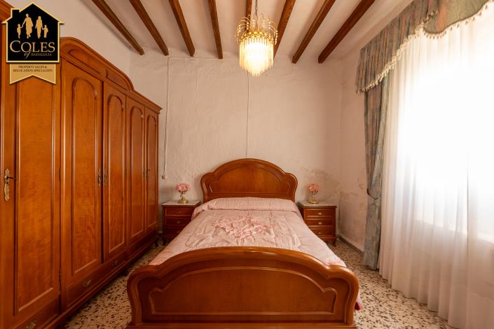 Image No.11-4 Bed Townhouse for sale