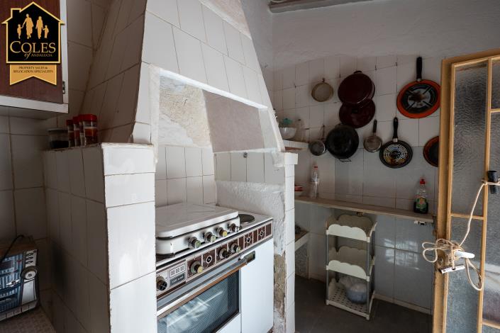 Image No.28-4 Bed Townhouse for sale