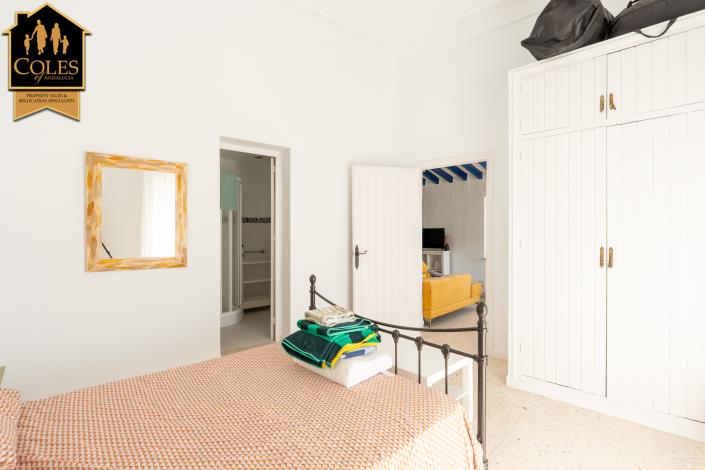 Image No.12-2 Bed Apartment for sale