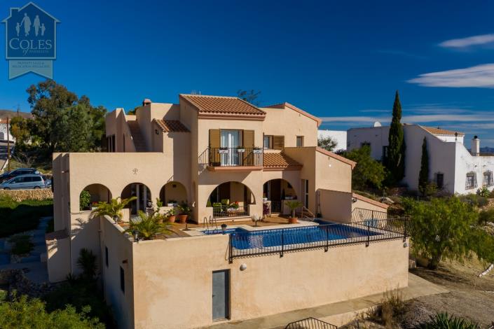 Image No.3-4 Bed Villa / Detached for sale