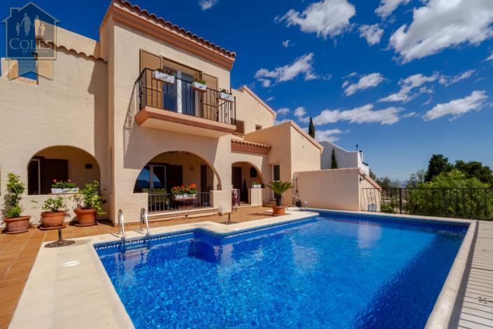 Image No.17-4 Bed Villa / Detached for sale