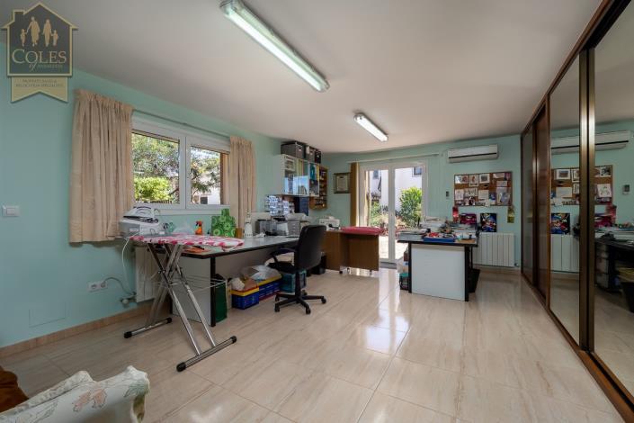 Image No.22-4 Bed Villa / Detached for sale