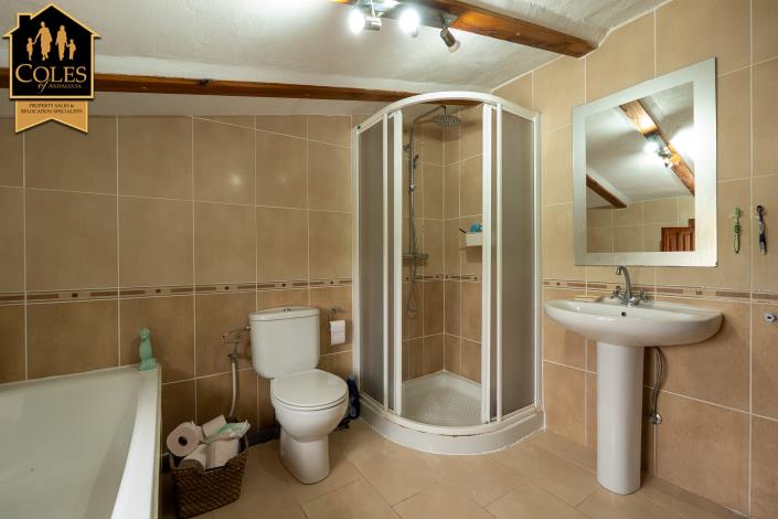 Image No.26-4 Bed Cortijo for sale