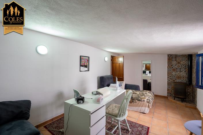 Image No.32-4 Bed Cortijo for sale