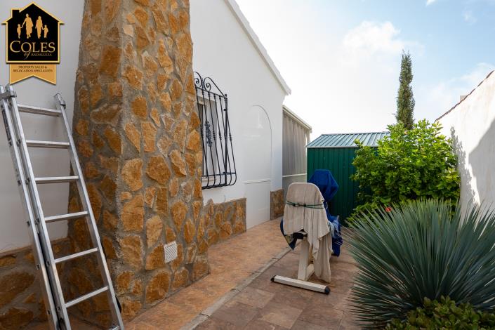 Image No.29-2 Bed Villa / Detached for sale