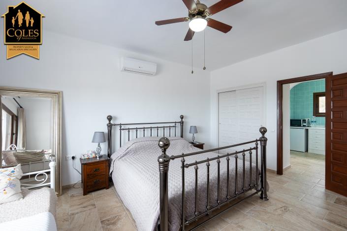 Image No.34-4 Bed Villa / Detached for sale