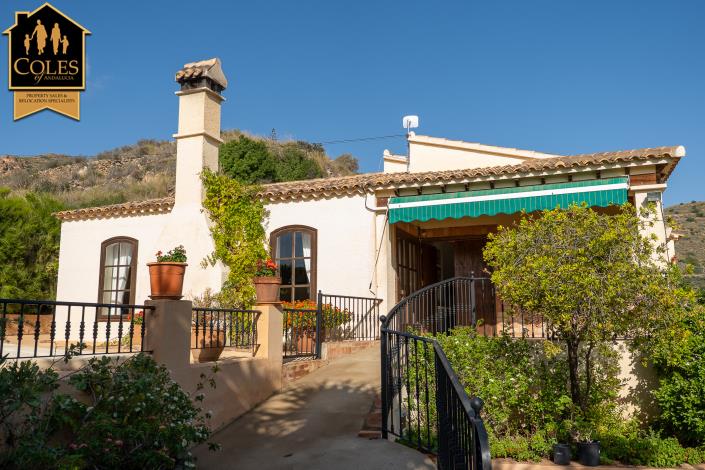 Image No.11-4 Bed Villa / Detached for sale