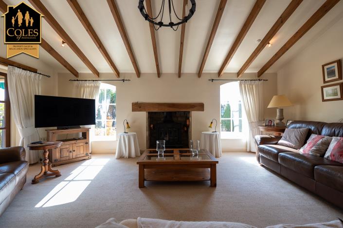 Image No.14-4 Bed Villa / Detached for sale