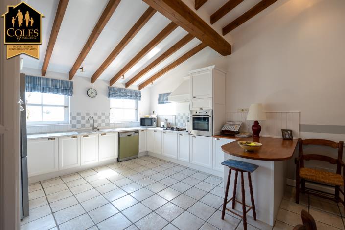 Image No.20-4 Bed Villa / Detached for sale