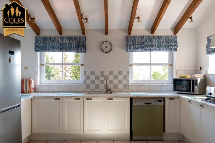 Image No.21-4 Bed Villa / Detached for sale