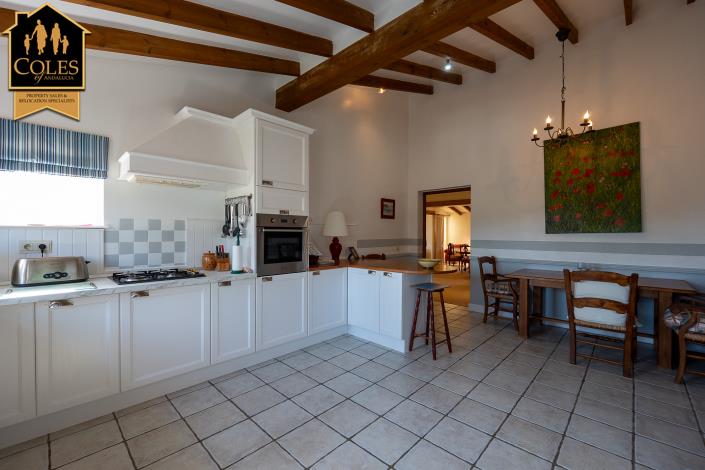 Image No.22-4 Bed Villa / Detached for sale