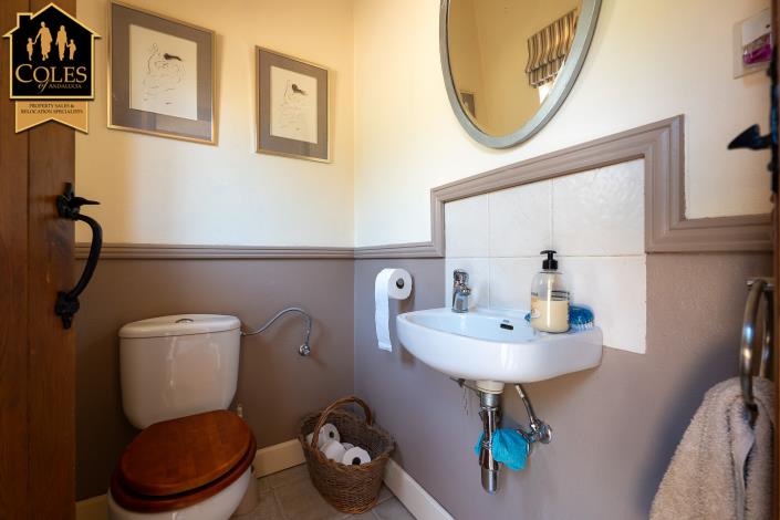 Image No.31-4 Bed Villa / Detached for sale