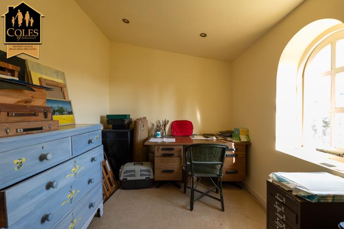 Image No.37-4 Bed Villa / Detached for sale