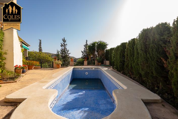 Image No.39-4 Bed Villa / Detached for sale