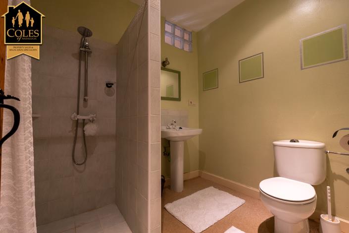 Image No.52-4 Bed Villa / Detached for sale