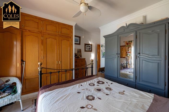 Image No.22-3 Bed Villa / Detached for sale