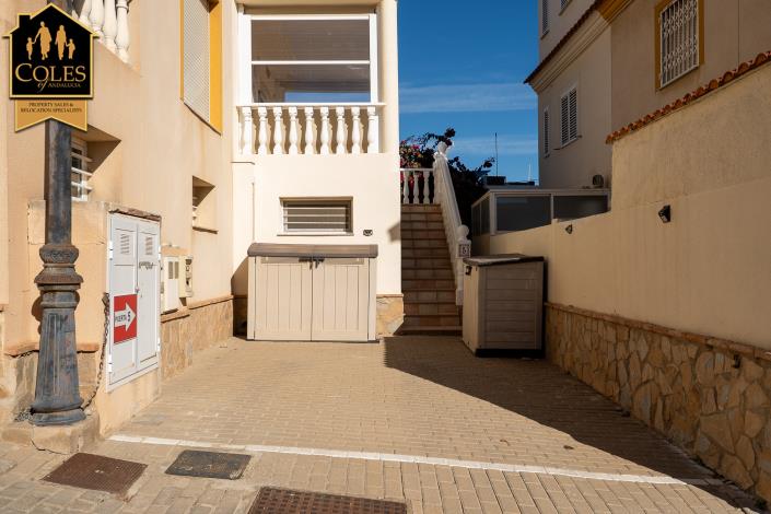 Image No.6-3 Bed Townhouse for sale