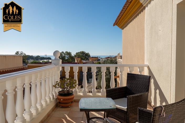 Image No.31-3 Bed Townhouse for sale