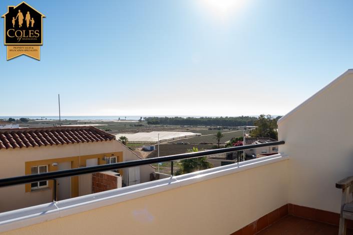 Image No.40-3 Bed Townhouse for sale