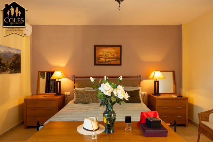 Image No.16-4 Bed Villa / Detached for sale