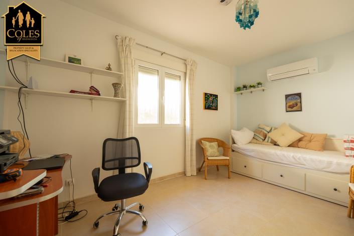 Image No.23-4 Bed Villa / Detached for sale