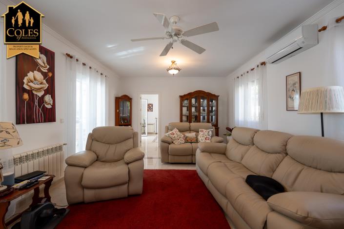 Image No.22-4 Bed Villa / Detached for sale