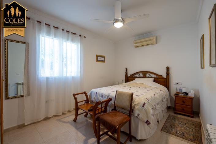 Image No.28-4 Bed Villa / Detached for sale